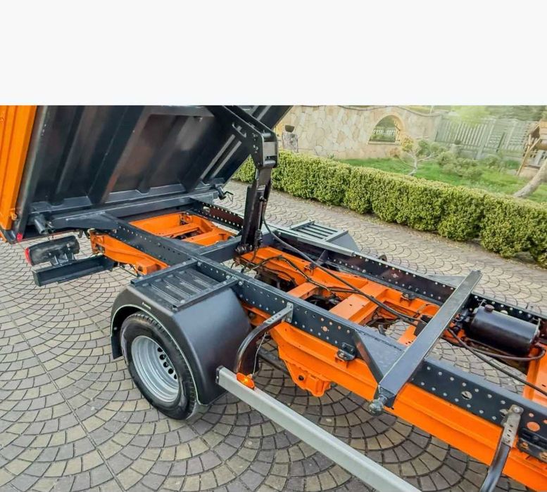 Mercedes sprinter 6 lugares tribasculante. Carrinha em muito bom estado de mecânica como de visual com tudo 100% funcional e pronta para trabalhar com
