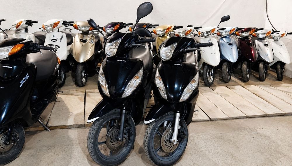 Продаж скутерів хонда ямаха сузуки свіжий завіз
