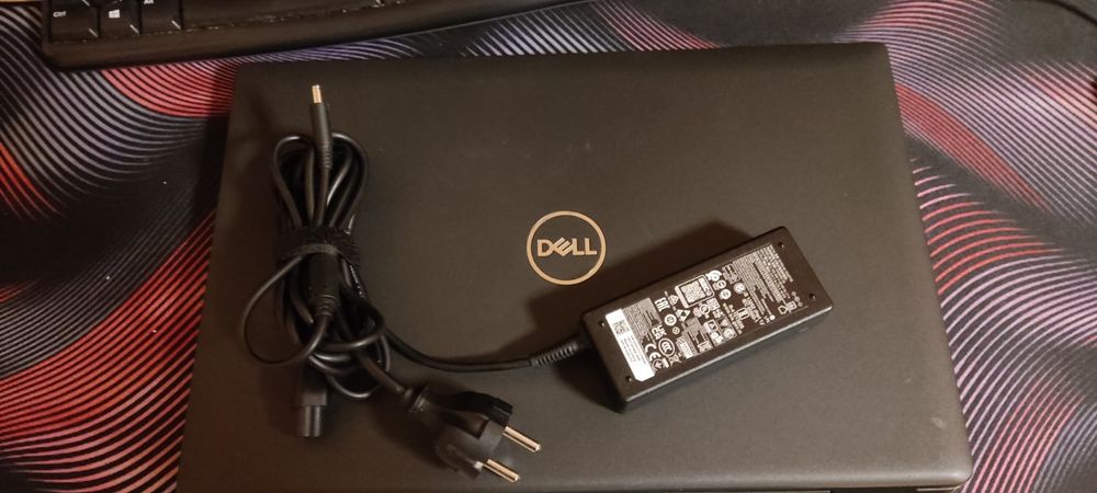 Dell 15" i5-11gen, windows 11