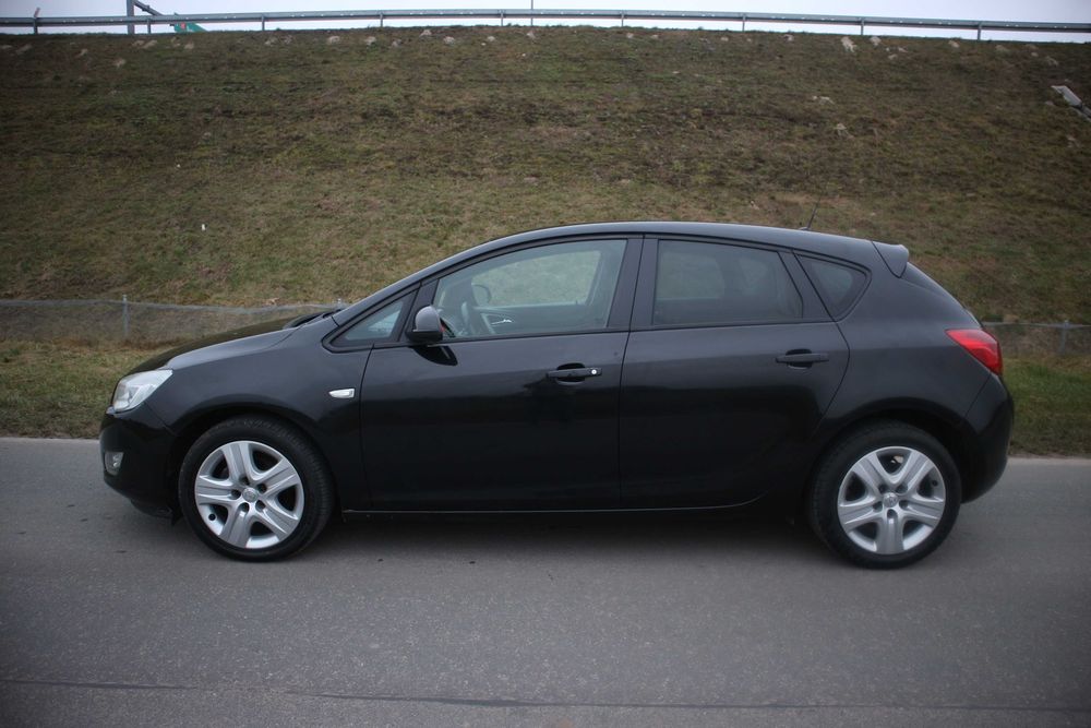 Opel Astra /Zadbana /Sprowadzona/Zarejestrowana / 1,6 Benzyna