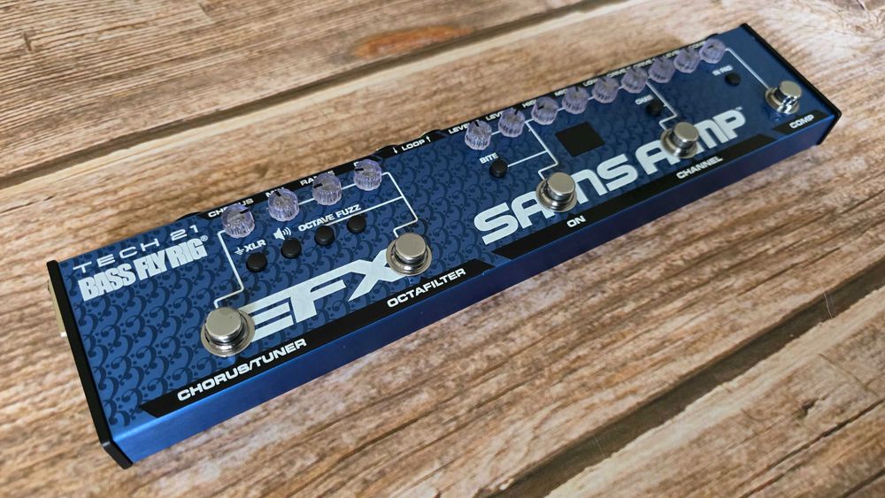 Tech 21 Sansamp Bass Fly Rig preamp drive chorus comp tuner multi FX