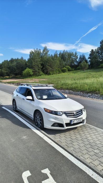 Accord 8 tourer Executive + (RADAR)