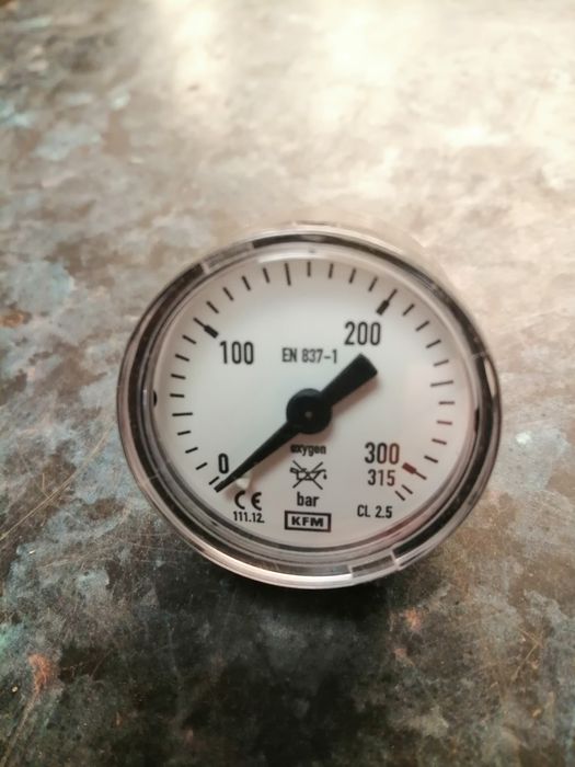 Sprzedam manometry30 bar