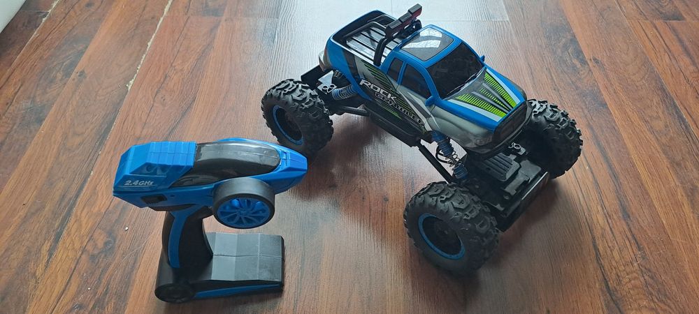 Auto RC Monster truck.