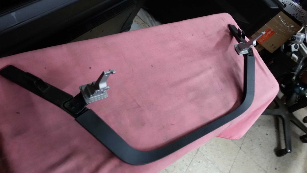 base pedestal pe hisense 55a63h