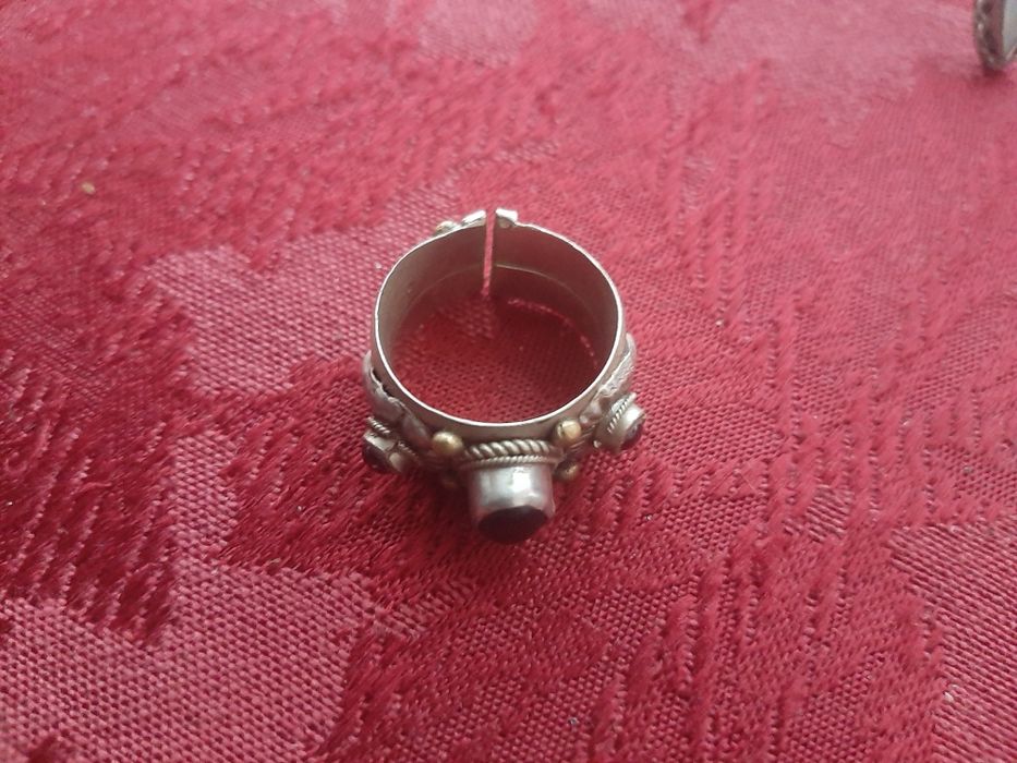 Кольцо Старое Мильхиор Вставки Гранат