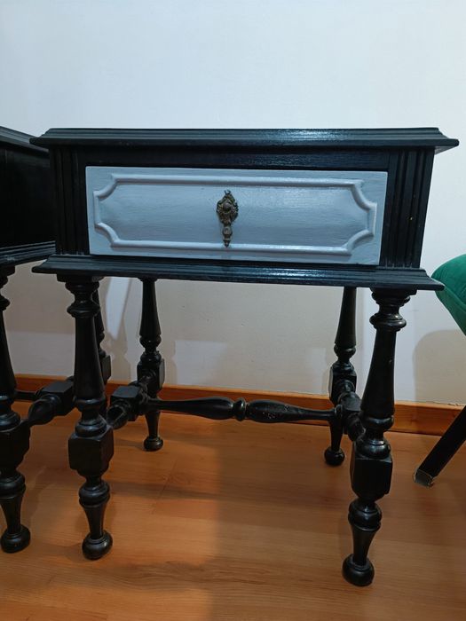 2 mesas de cabeceira lindíssimas