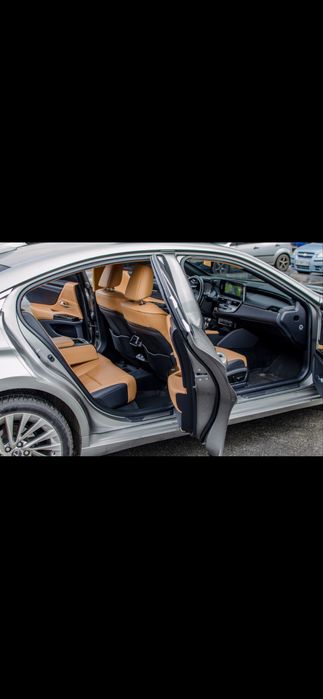 Lexus ES250 Launch Edition