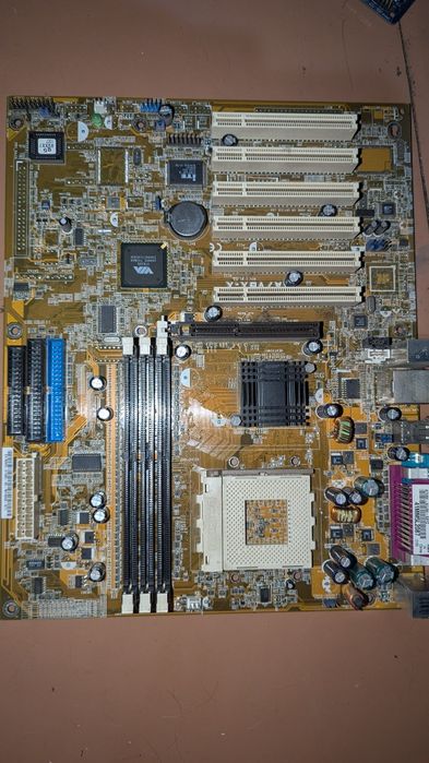 Материнська плата Asus a7v8x-x (Б/У)