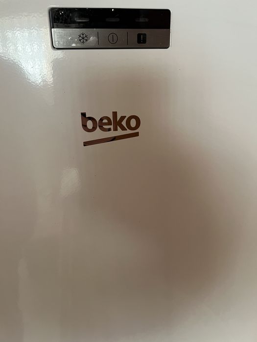 BEKO zmarażarka stojacą 6 szuflad