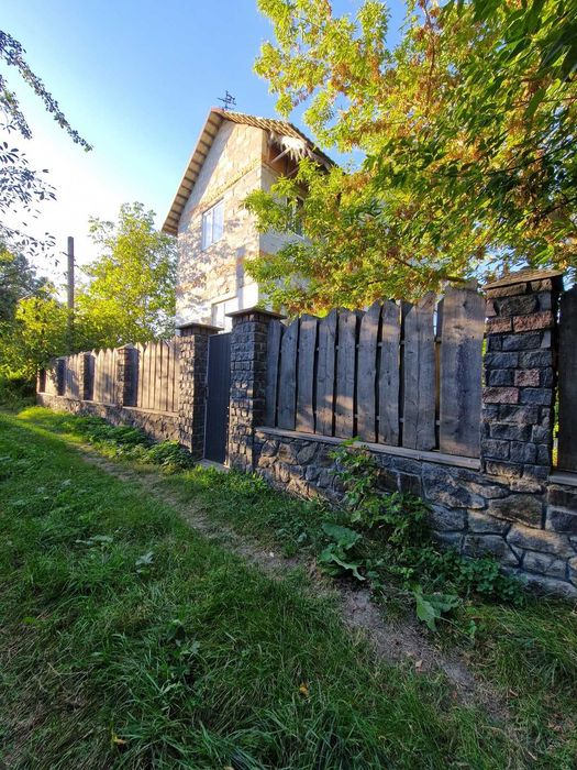 Продаж будинку біля лісу, перша лінія від річки