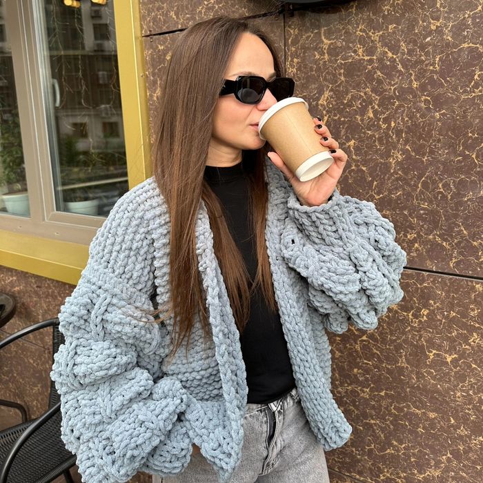 Кардиган з об'ємними рукавами