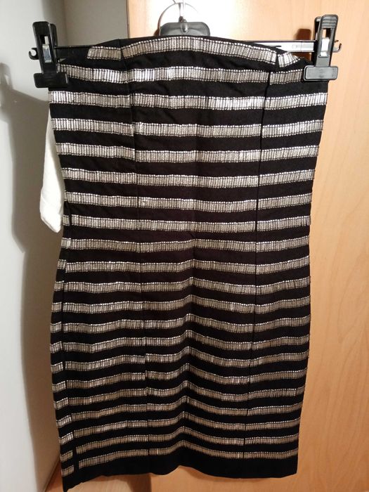 Conjunto de roupa de senhora em muito bom estado.