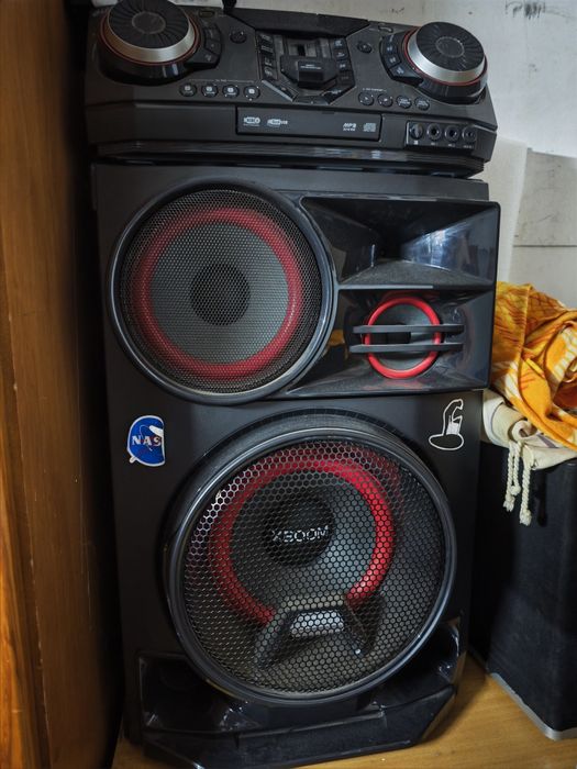 Vendo LG Xboom 3500w