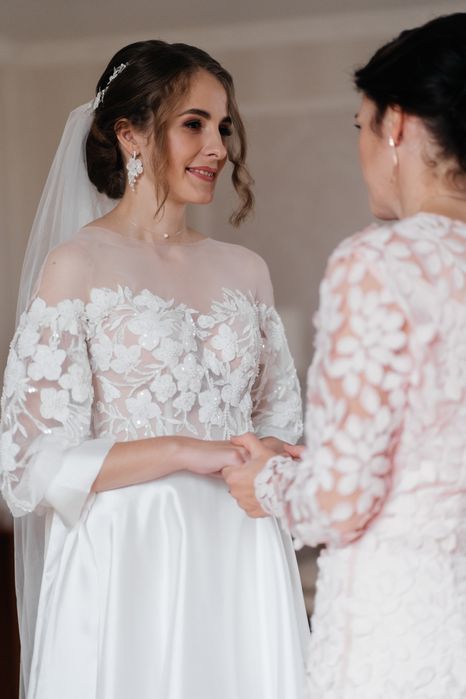 Весільна сукня