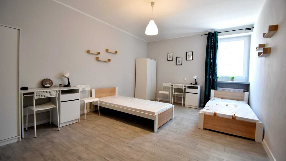 Pokój dwuosobowy w mieszkaniu studenckim/ Opole-Rynek