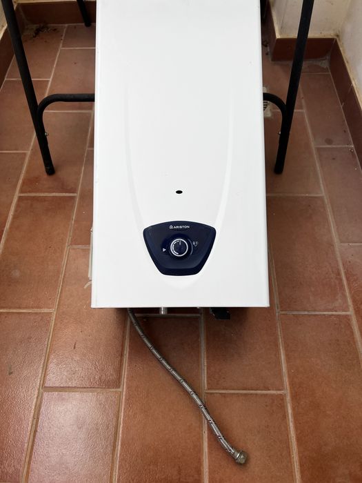 Ariston B 11 BS – Esquentador a gás de 11L