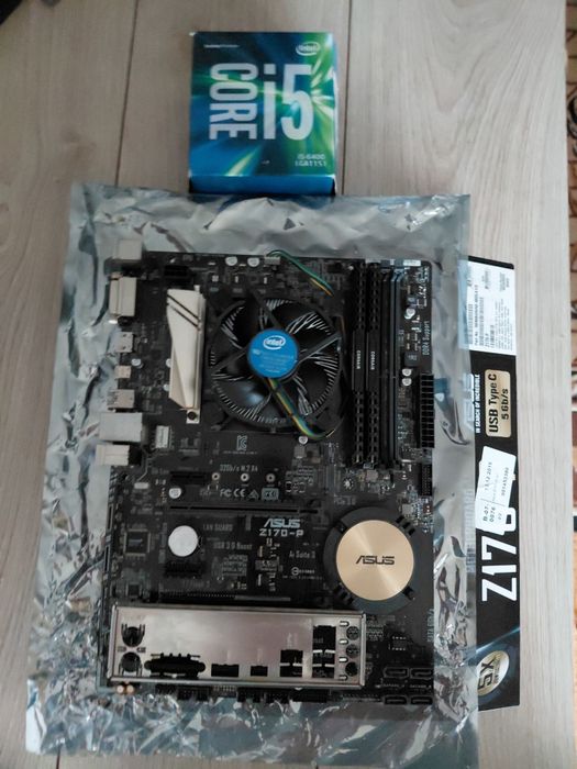 Core i5-6400 / Asus Z170-P / Corsair Vengeance LPX DDR4 2×4