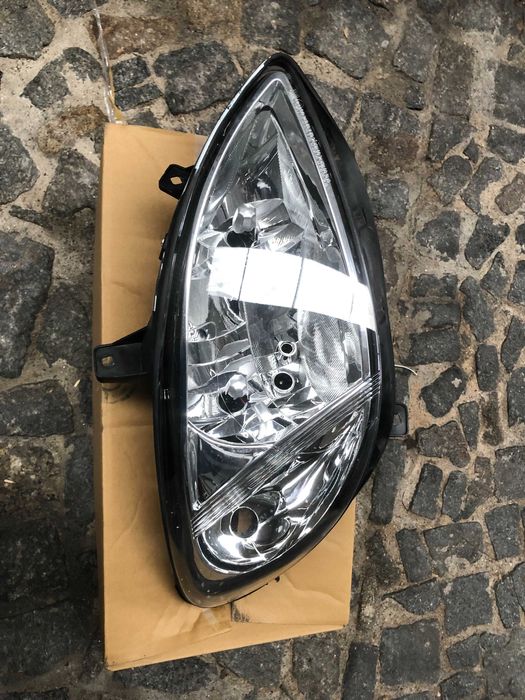 Otíca Direita Mercedes-Benz Vito