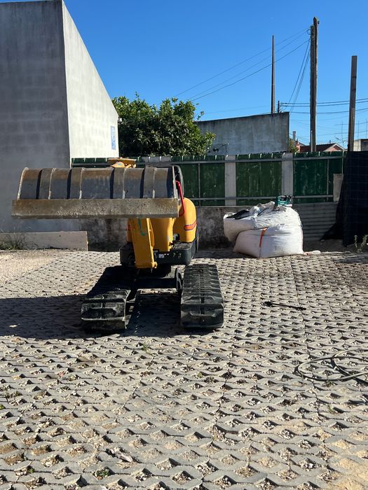 Mini giratória  1.200kilos