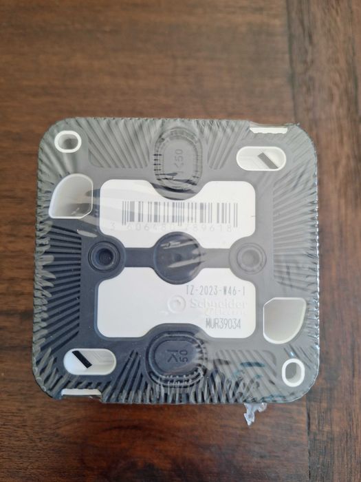 Schneider Outdoor Socket - New64740659652481122