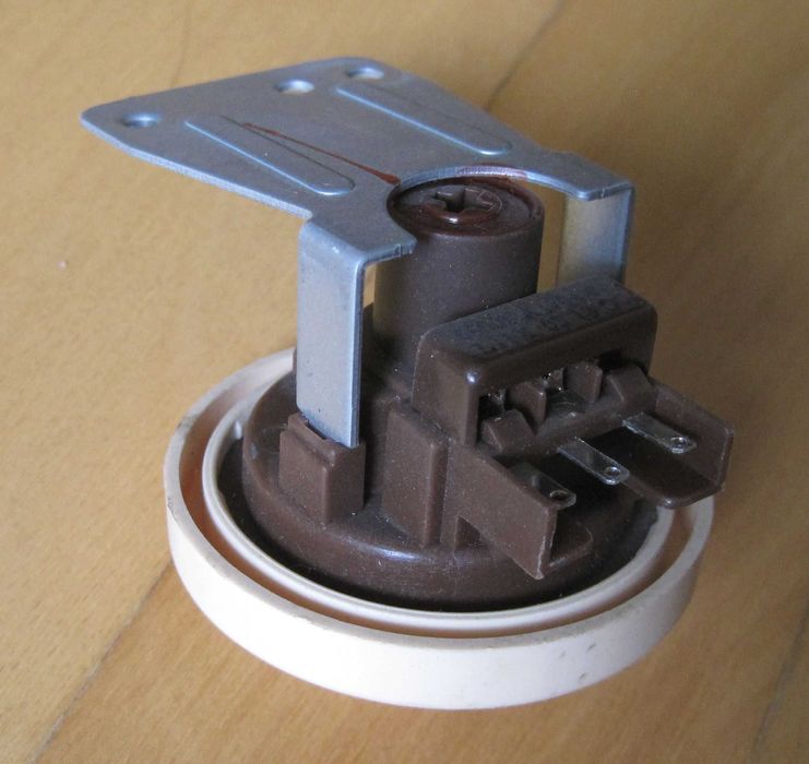 Запчастини LG клапан, рівень, замок.