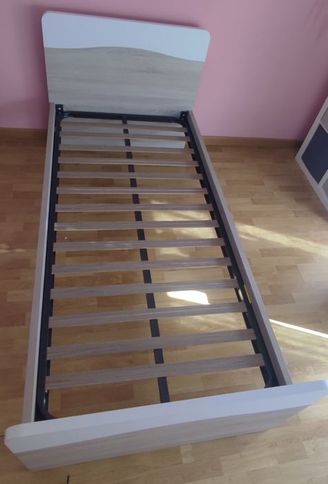 Cama de criança medida 90x1.90 com colchão