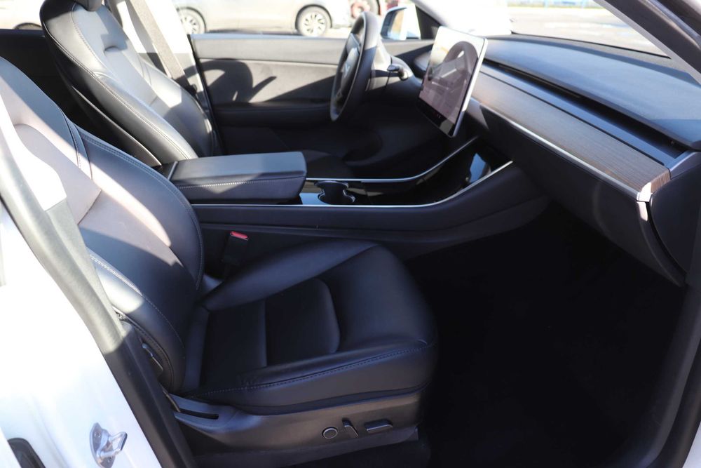 Tesla Model Y 2020 Long Range, в гарному стані!