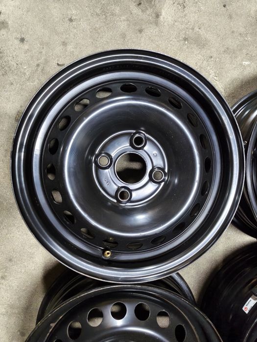 Felgi stalowe 14” 5,5J 4x100 ET47 Hyundai i10 Komplet TMPS 4szt FS69
