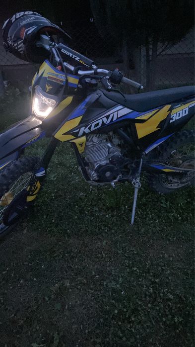 Продам кові Advance 300