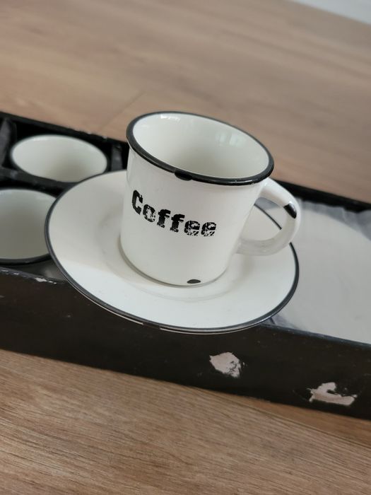 Conjunto de 6 canecas para café com pratos