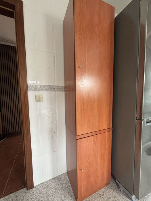 2 Vitrines + movel gaveta + movel portas