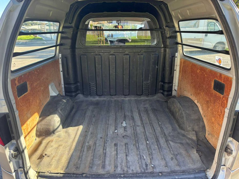 HYUNDAI H1 2.5 DIESEL 100cv - 6 LUGARES - 2002-05