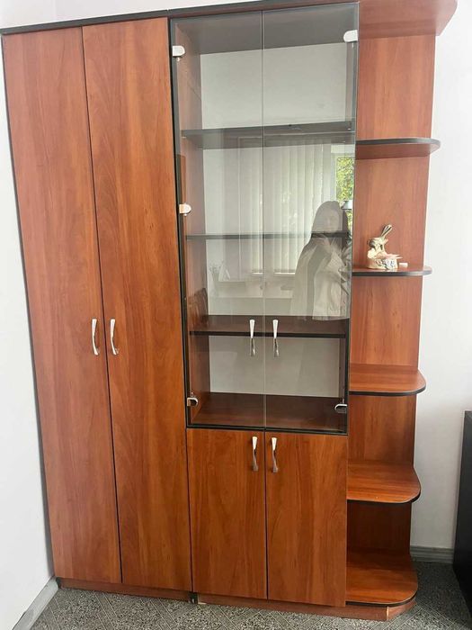 Продам офісні меблі