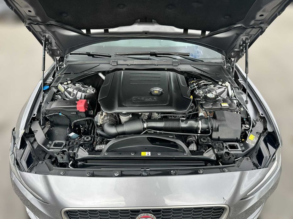 Jaguar XE 2.0d 180cv Caixa Aut. de 2020 Salvado