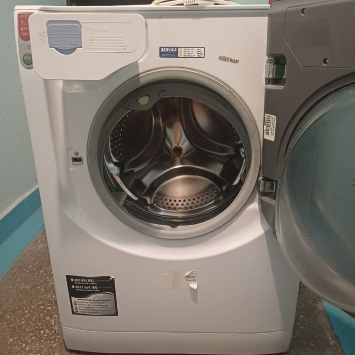 Пральна машина Hotpoint-Ariston 7кг