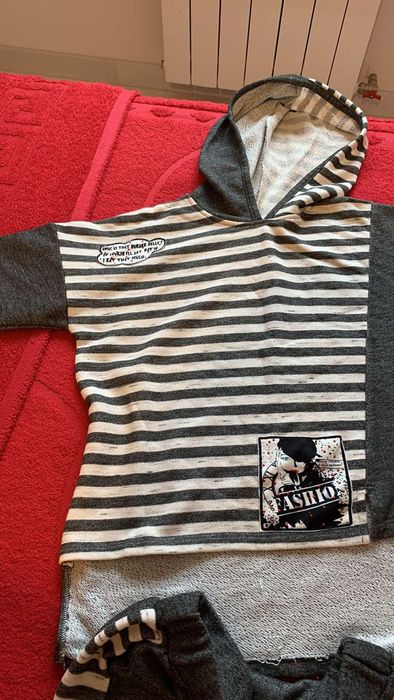 Продам костюм для девочки- подростка.