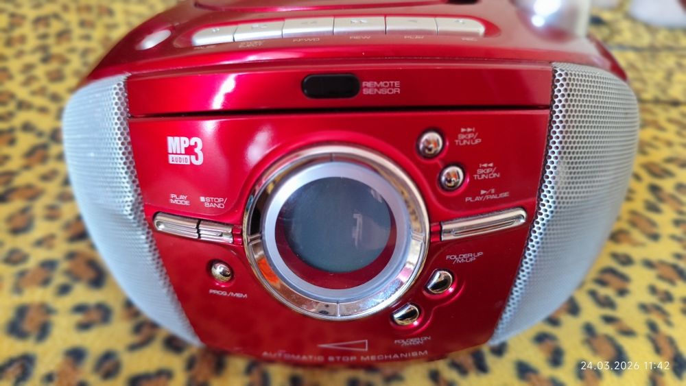 Бумбокс MP3 радіо FM / AM бренду  Vitek VT-3474R магнітола