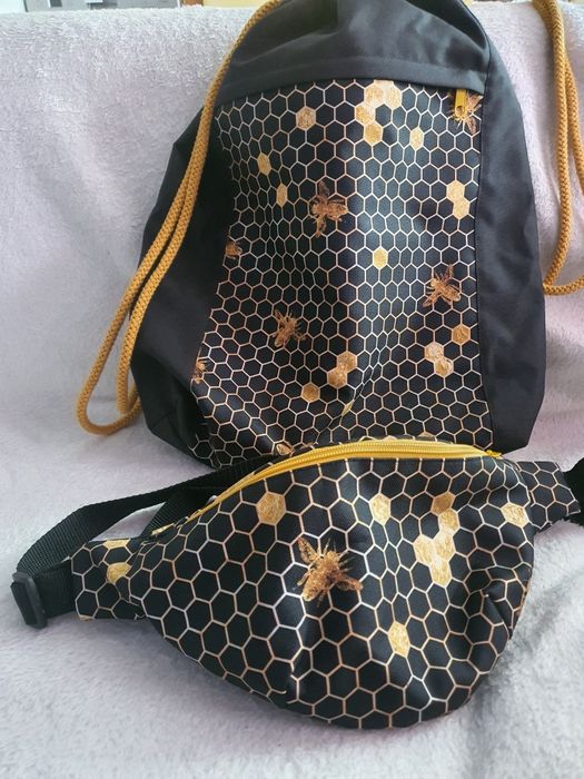 Worek plecak z saszetką kolor czarny motyw plaster miodu pszczoły