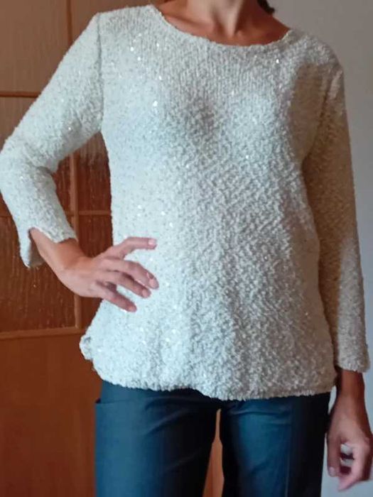 sweter kremowy w cekiny 38