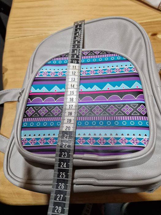 Mochila nova para menina