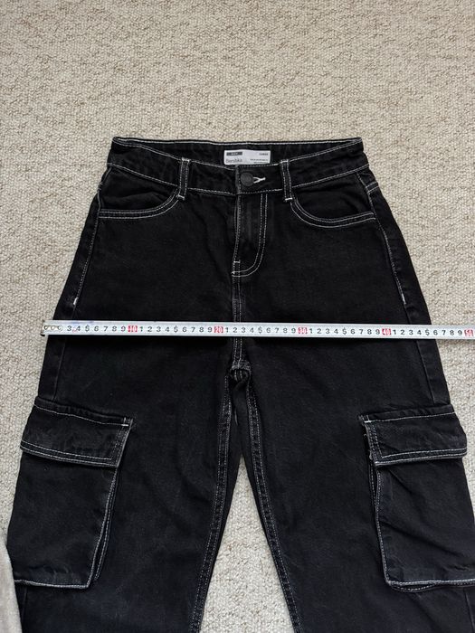 Czarne jeansy cargo