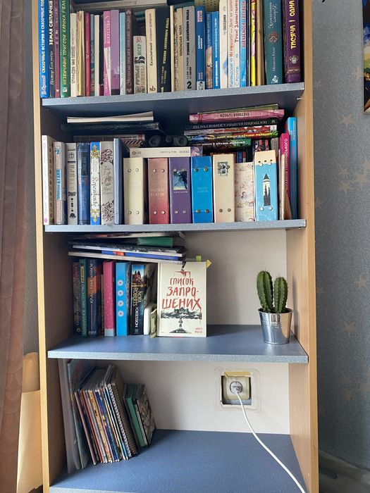 Стіл письмовий з полицями