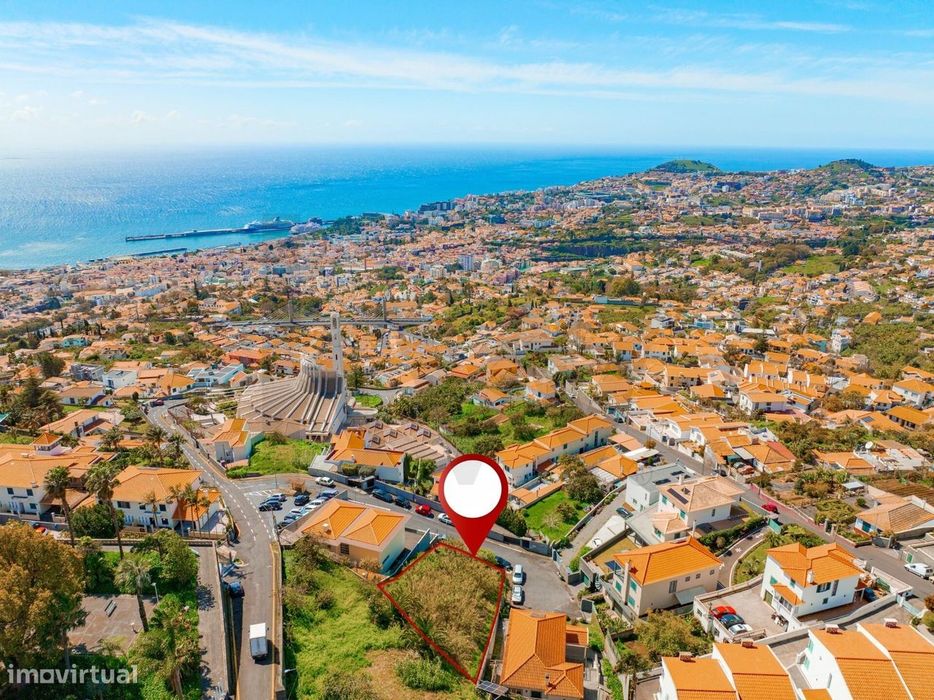 Terreno urbano com 570 m2 no Monte – Funchal, com vista deslumbrante s