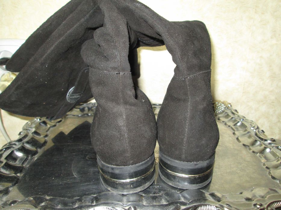 Женские демисезонные замшевые сапоги Violetti, р.41