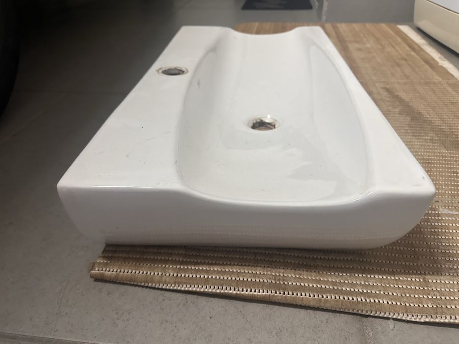 Lavatório Rectangular em Cerâmica