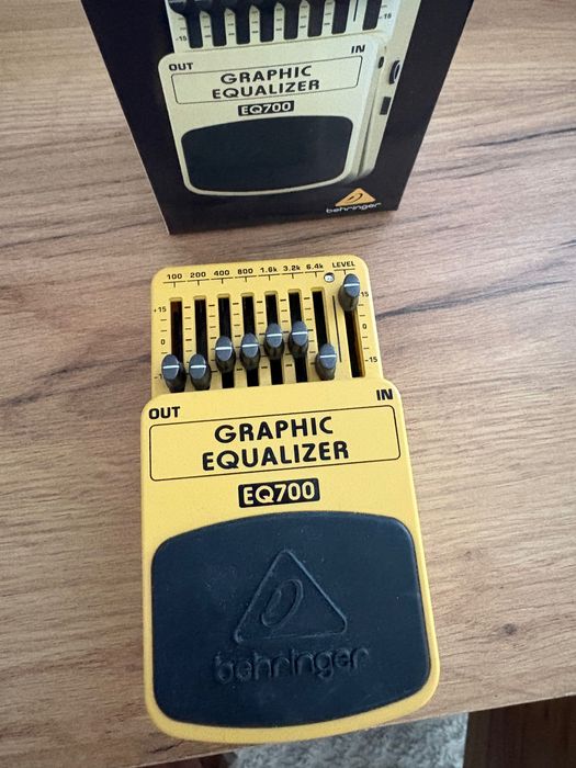 Behringer EQ700 Graphic Equalizer