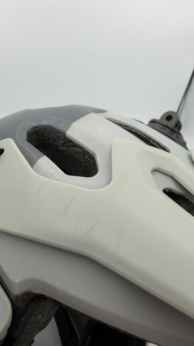 Powystawowy Kask Rowerowy Full Bell Super  3R Mips r. M (55-59cm)