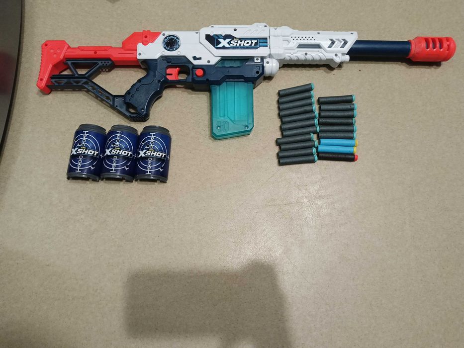 Pistolet Xshot + strzałki + puszki
