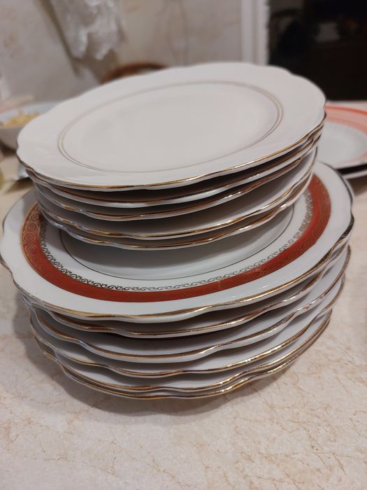 Продам  детские   тарелки  .